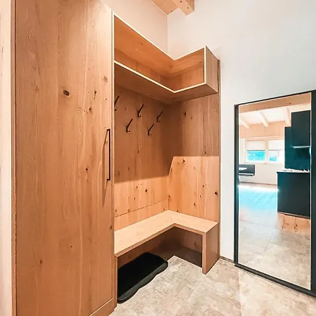Alpenluxus Presents Vivazilare Loft - Balcony Und Car Park Apartment Fuegen