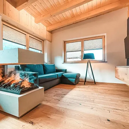 Vivazilare - Design Loft With Terrace Casa de Férias Fügen