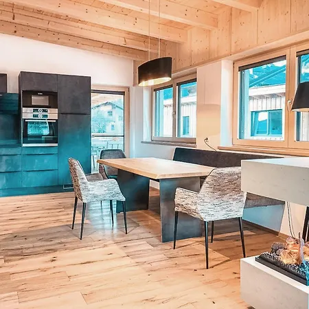Alpenluxus Presents Vivazilare Loft - Balcony Und Car Park Apartment Fuegen
