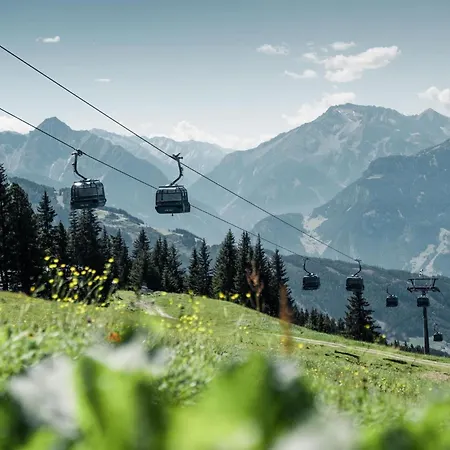 Lägenhet Vivazilare Loft With Balcony Und Car Park - An Alpenluxus Appartement, Zillertal Fügen